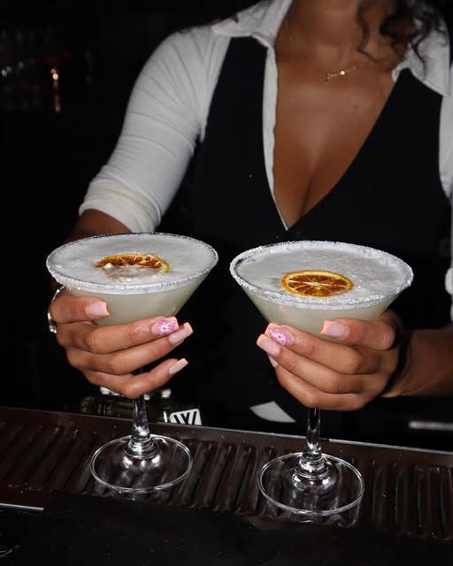 Cypress lounge